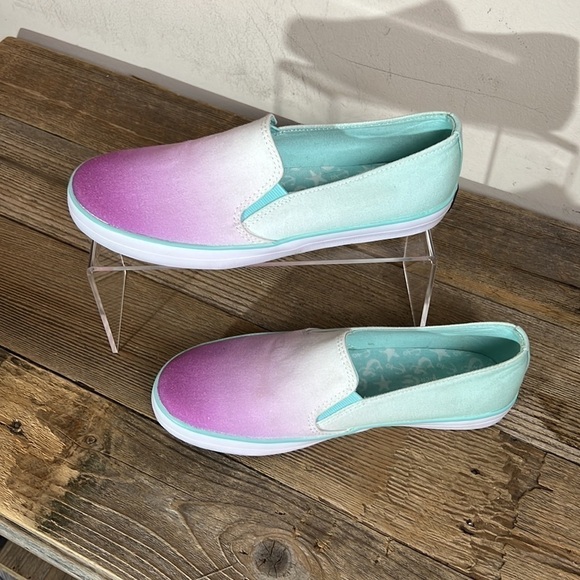 Sperry lagoon tie-dye gym shoes/sneakers. Size 4. EUC. - Picture 3 of 6